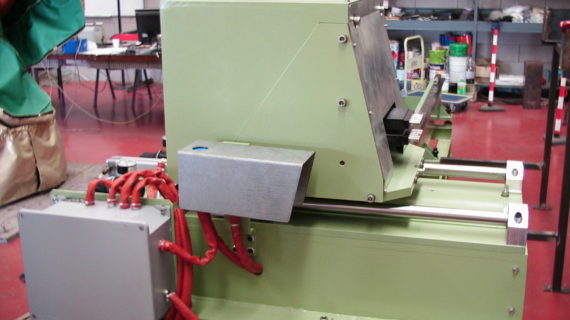 PSS2000_07_stamping head with 8 pins on slide with billet edge detector
